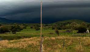 Nova onda de tempestades trará chuva intensa, granizo e vento no RS