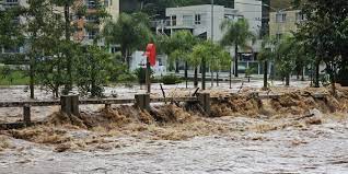 Joaçaba em Santa Catarina sofre com enchente e vendaval