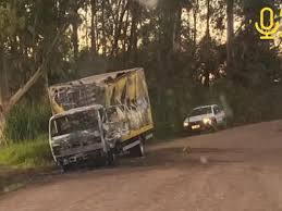 Polícia investiga roubo de caminhão na RSC-472 seguido de incêndio, em Três Passos