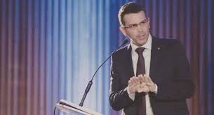 Delegado preso no caso Marielle Franco recebia propina de até R$ 300 mil para não investigar crimes de assassinato, diz Polícia Federal