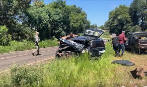 Acidente na RSC-472 envolve dois veículos e deixa uma pessoa ferida, em Palmitinho