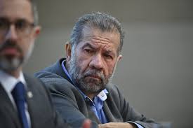 Ata de reunião mostra que Lupi foi alertado sobre fraude do INSS em 2023