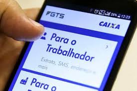 Governo libera saque de até R$ 1.621 no Caixa Tem em fevereiro; saiba quem tem direito