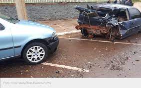 Violenta colisão deixa dois veículos destruídos no centro de Três Passos