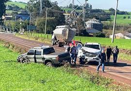 Acidente envolve três veículos na RSC 472 em Tenente Portela