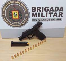 Brigada Militar realiza prisão e apreende uma pistola em Derrubadas